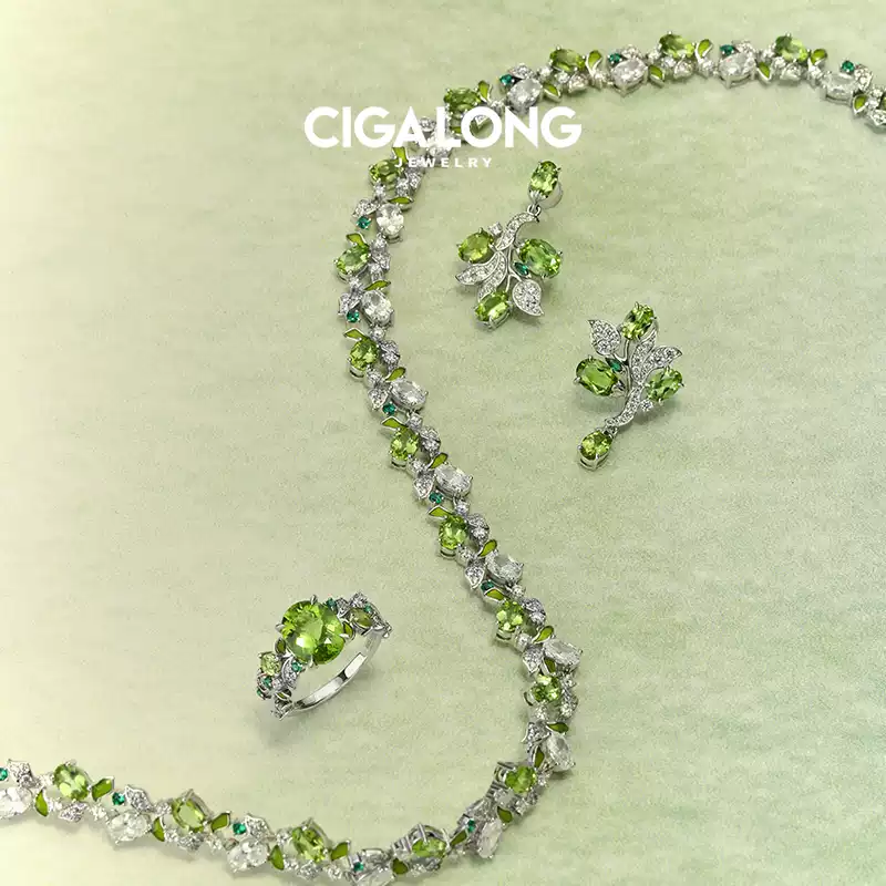 Ciga Long Peridot Ring & Earrings Set - Certified Luxury Gemstone Jewelry